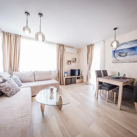 Apartment Crown Club