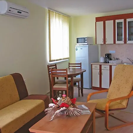 Crown Club Apartment