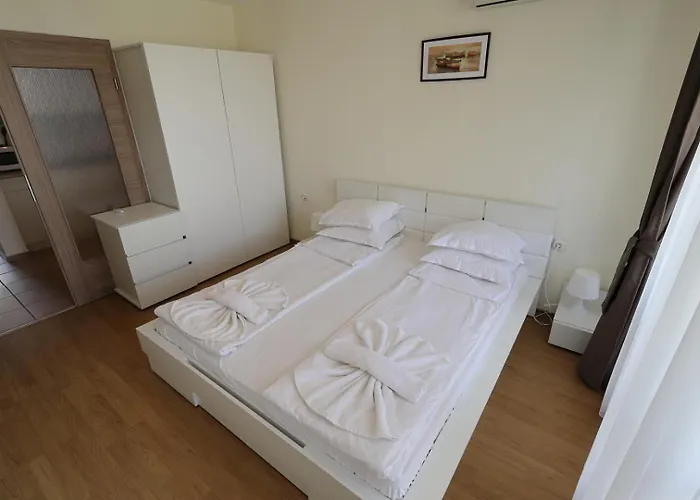 Crown Club Appartement *