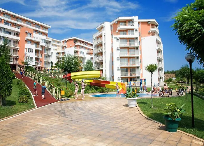 Апартаменти Crown Club